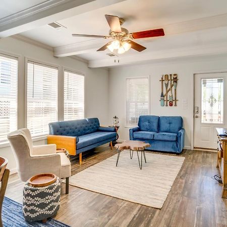 Charleston Home With Porch - 3 Mi To Folly Beach! Exteriör bild