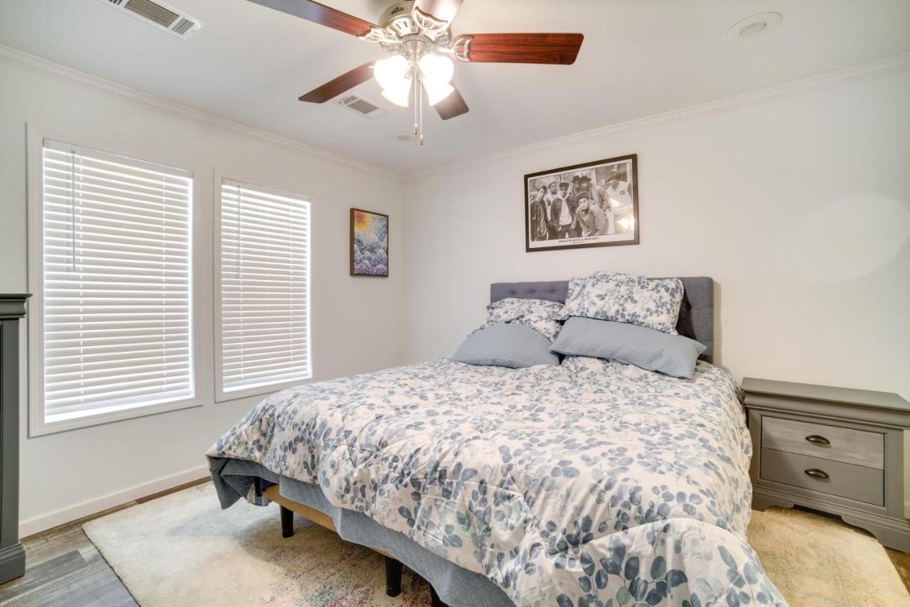 Charleston Home With Porch - 3 Mi To Folly Beach! Exteriör bild